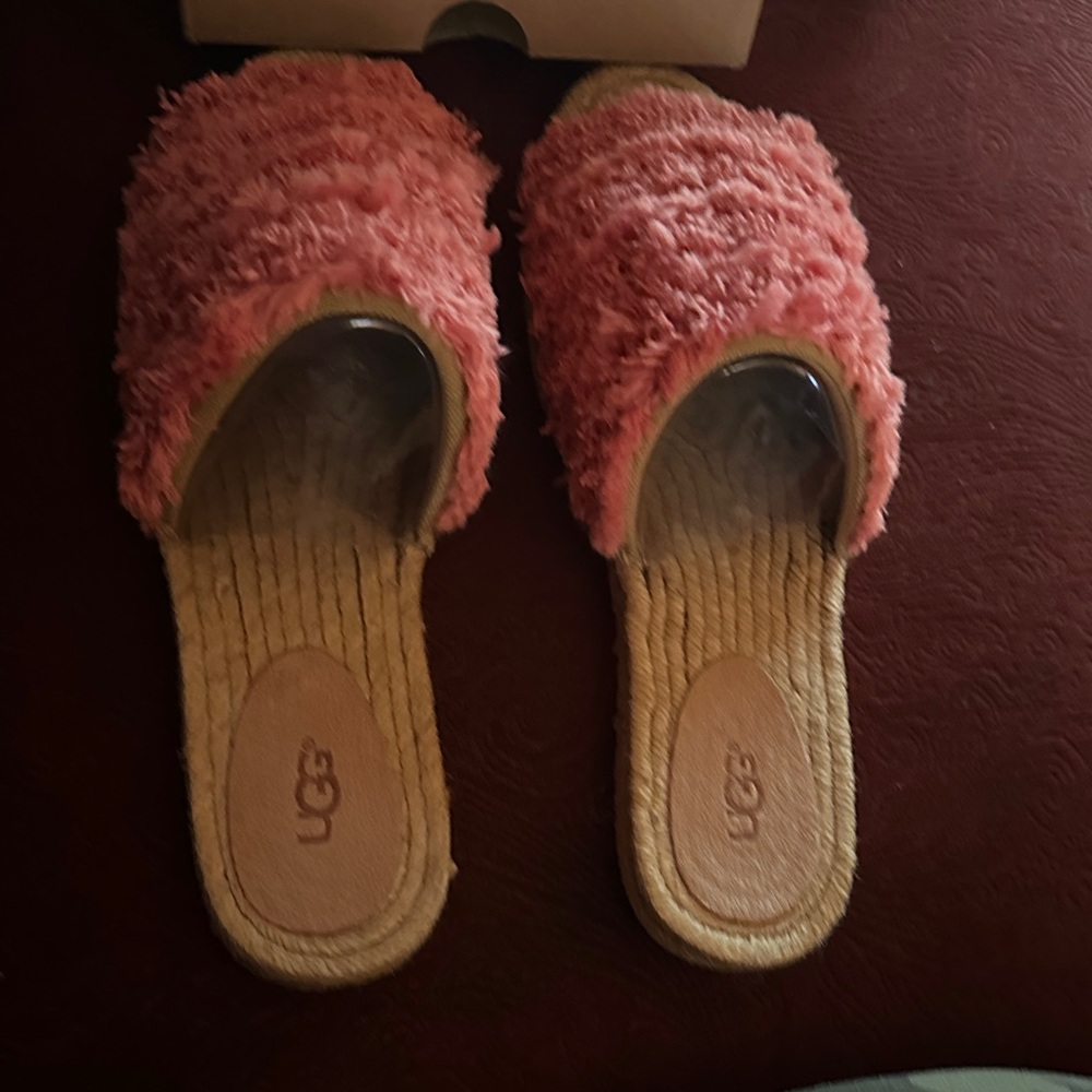 UGG Women's Fuzzy Pink Slippers